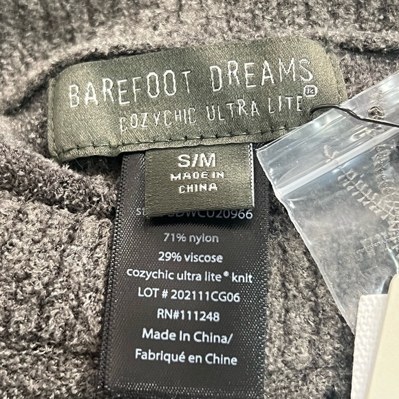 NWT Barefoot Dreams hi-low side-tie grey poncho Olive Branch size small medium - Picture 9 of 10